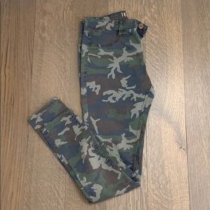 Camo Mid-Rise Jeggings